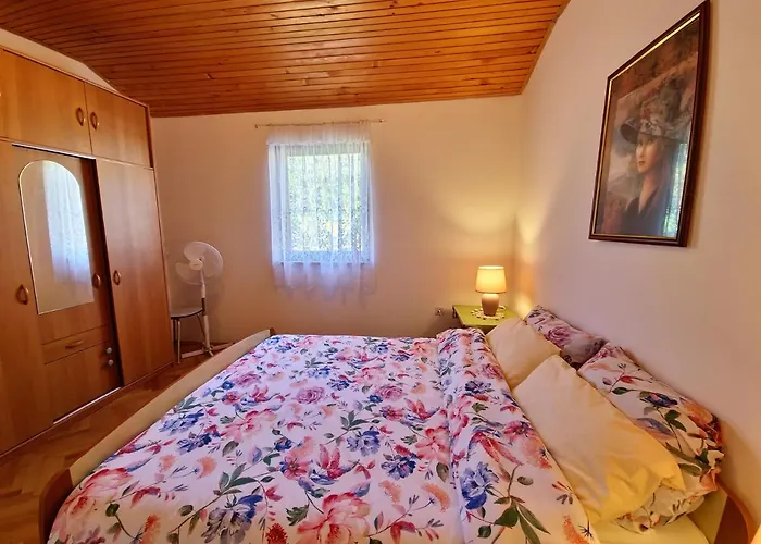 Swim And Climb Baska House - Island Krk Ferienhaus