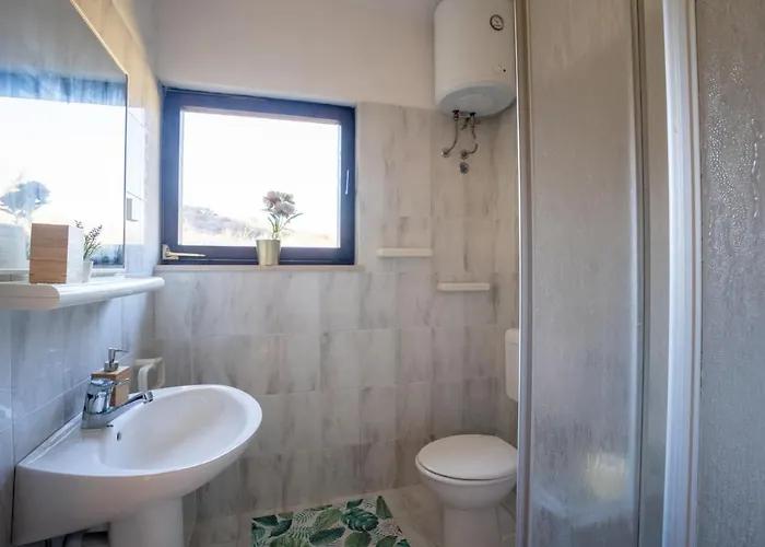 Swim And Climb Baska House - Island Krk