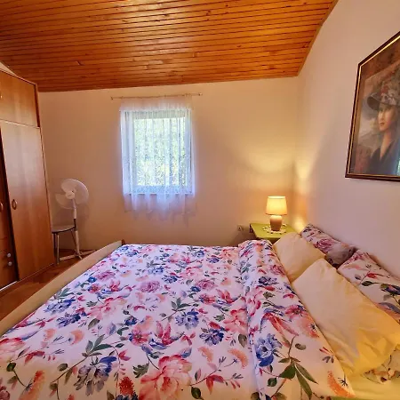 Swim And Climb Baska House - Island Krk בית נופש