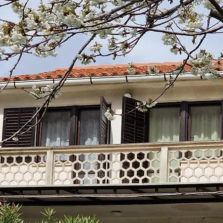 Swim And Climb Baska House - Island Krk